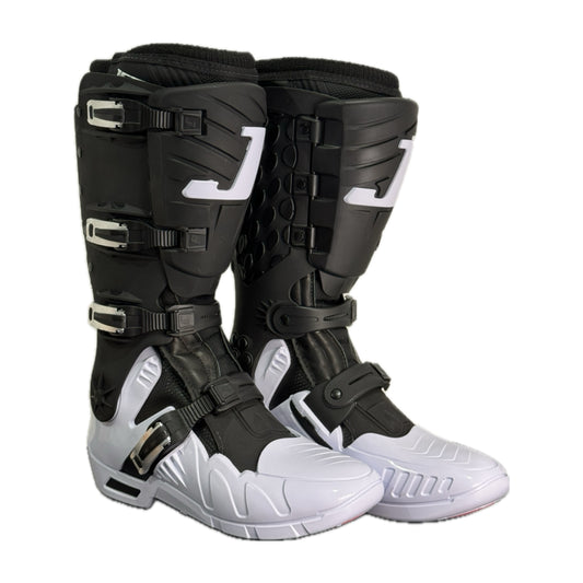 Jett Lite Boots - White/Black